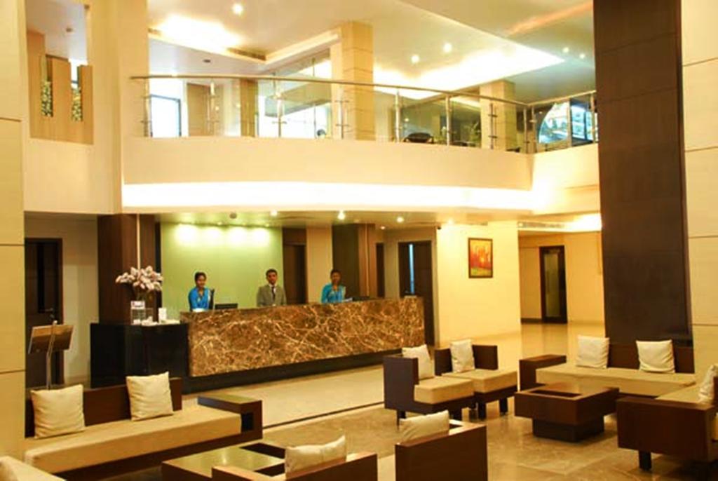 Kiranshree Portico Hotel Guwahati Exterior foto